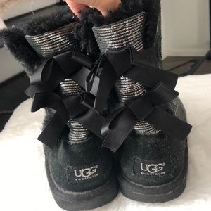 Black and silver bow tie uggs